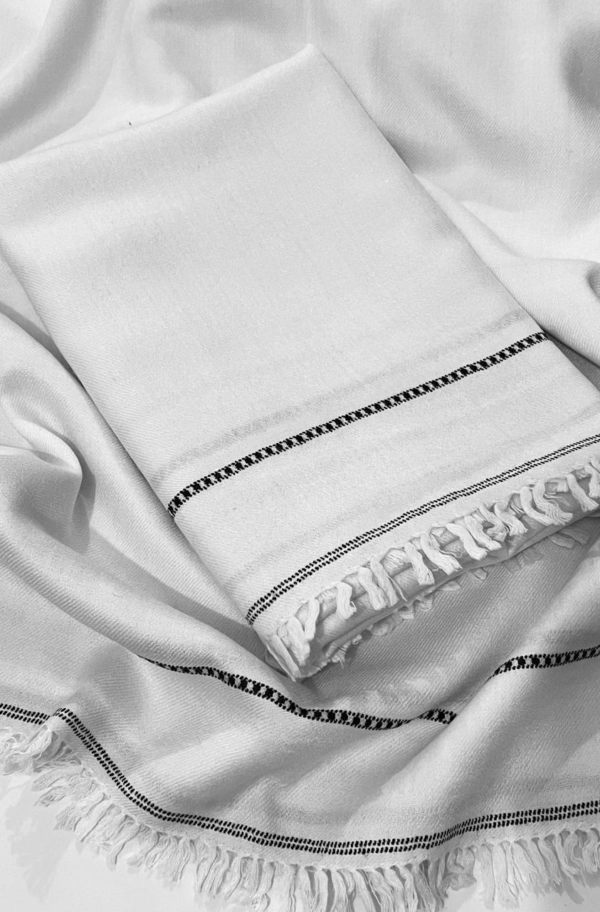 J. EXECUTIVE WOOL SHAWL