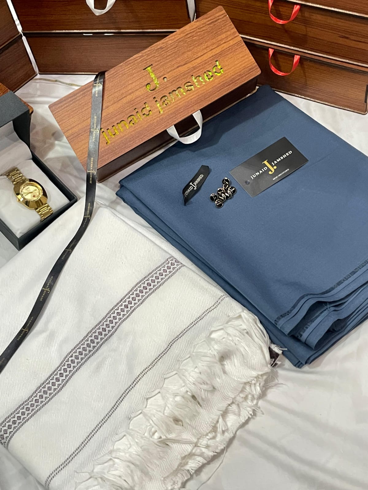 WINTER WASH N WEAR J. SUIT+ J.WHOOL SHWAL+PREMIUM WATCH AND SPECIAL WOODEN BOX (WHITE SHWAL+NAVY BLUE SUIT)